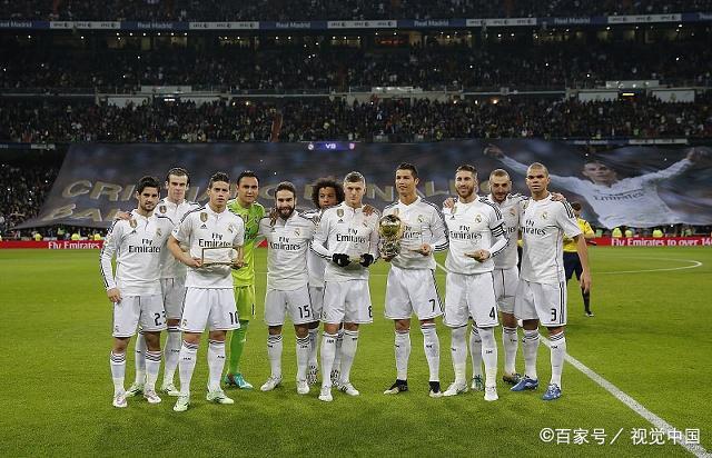 斯玛特谈詹姆斯复出：他球商极高，所有人因为他在场受益匪浅（斯玛特谈詹姆斯回归：顶级球商加持，全队受益良多）