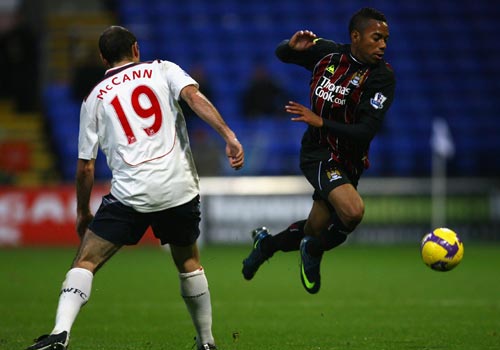 欧联前瞻：萨格勒布迪纳摩近2场狂丢7球，贝蒂斯5轮不败（欧联展望：萨格勒布迪纳摩近两战丢7球，贝蒂斯近五轮不败）