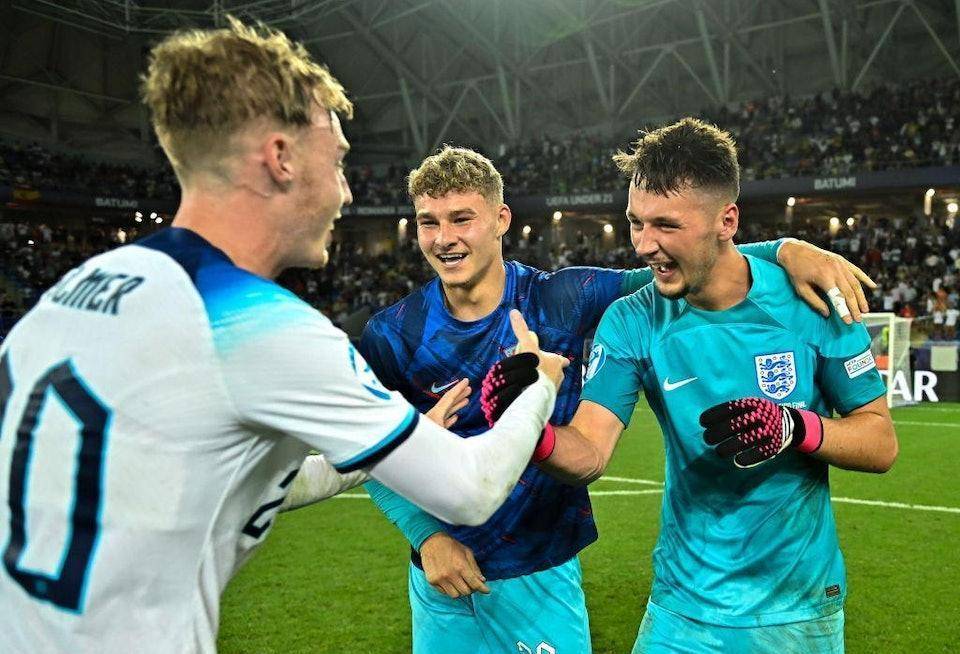 篮球湖人今日调整轮换，新阵容效果显著（湖人今日调整轮换，新阵容立见成效）