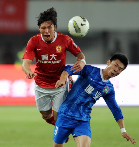 官方：孔蒂当选2025意足球盛典最佳教练，那不勒斯最佳俱乐部（2025意大利足球盛典：孔蒂荣膺最佳教练，那不勒斯获评最佳俱乐部）