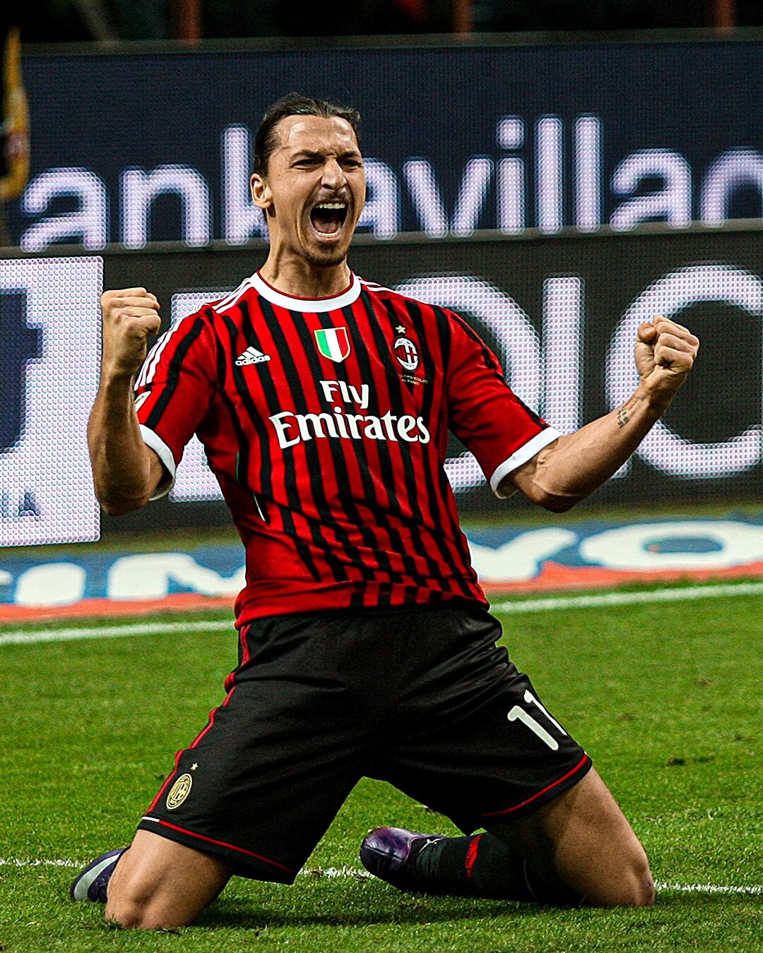 巴媒：奥斯卡近期饱受伤病困扰，他正考虑与圣保罗解约并退役（巴西媒体：因伤病困扰，奥斯卡或将与圣保罗解约并选择退役）