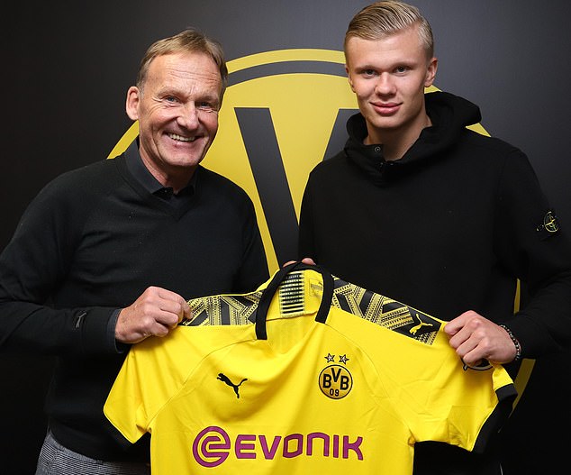 阿奇姆彭迎来中超第200场里程碑，此前199场贡献68球21助（阿奇姆彭达成中超200场里程碑：前199战贡献68球21助）