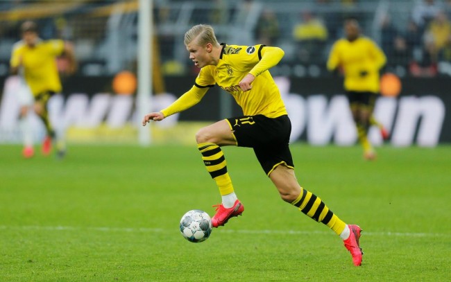 每体：什琴斯尼8场丢了15球，和霍安-加西亚差距巨大（每体：什琴斯尼8战丢15球，与霍安-加西亚差距悬殊）