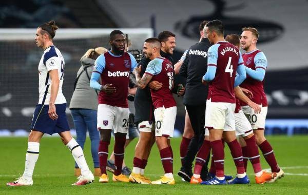 格莱姆斯＆乔治发挥出色，76人收获客场三连胜