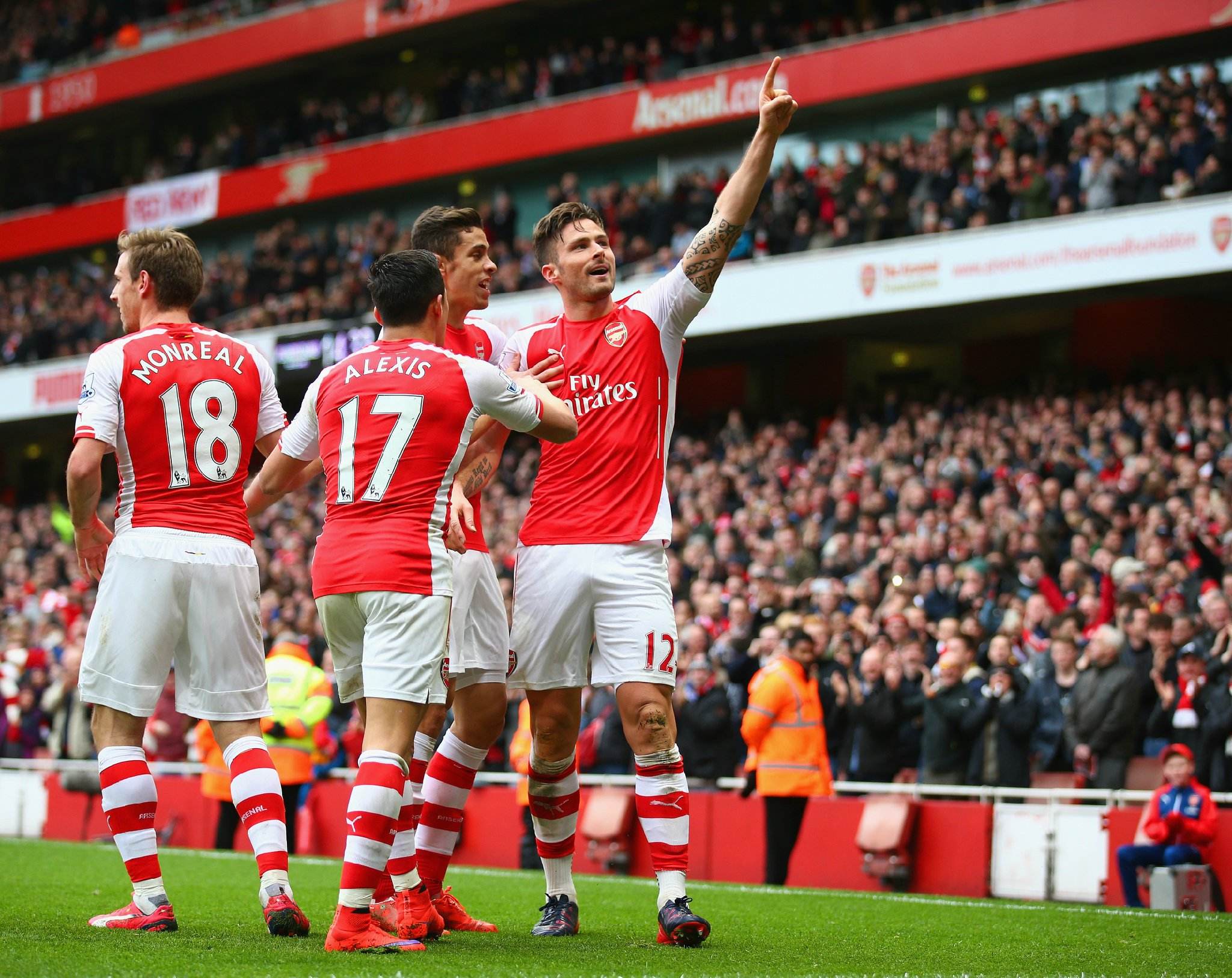 英媒：热刺已经放弃引入罗杰斯，恩迪亚耶成为首要目标（英媒曝热刺撤回罗杰斯计划，恩迪亚耶升至首选）