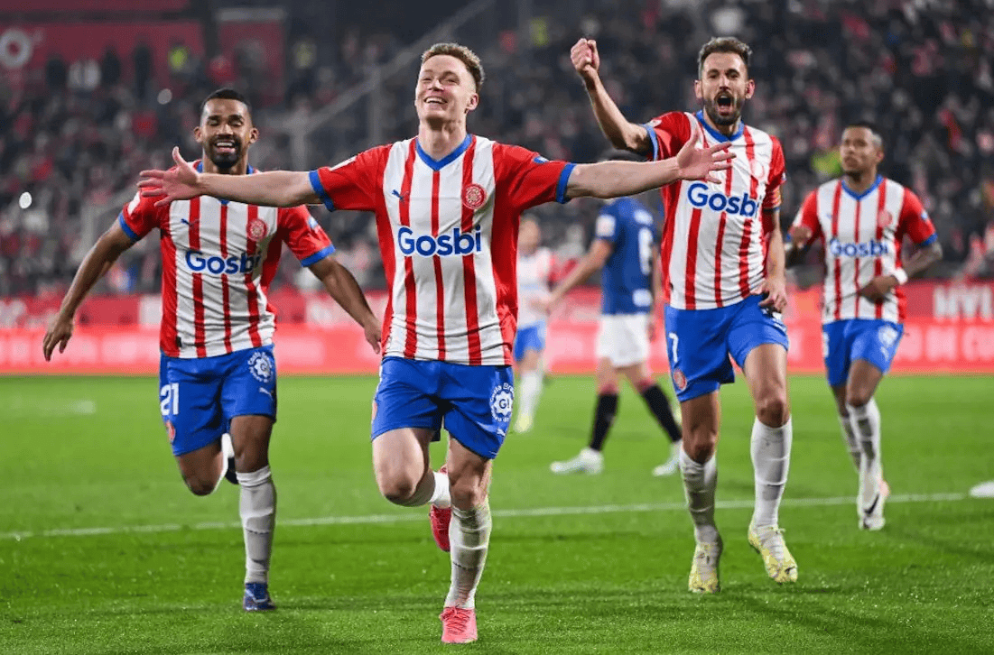 奥尔莫：来巴萨后我遇到了很多问题，一直在改进看不见的方面（奥尔莫：加盟巴萨后挑战不断，我一直在打磨外界看不见的细节）