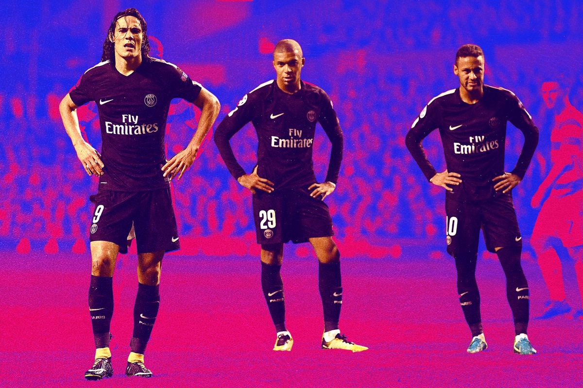 网友在梅西夜访诺坎普时偶遇他，梅西还向镜头打了招呼（梅西夜访诺坎普被网友偶遇，还向镜头打招呼）