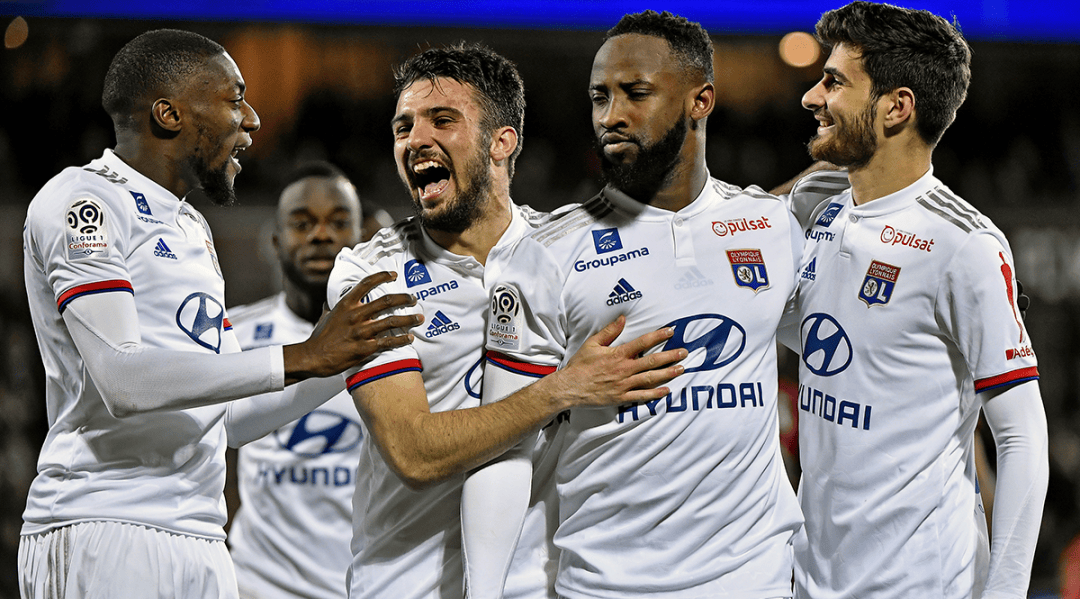 巴媒：巴西队周日在伦敦集结，将在阿森纳基地进行训练课（巴媒：巴西队将于周日在伦敦会合，训练地点为阿森纳基地）