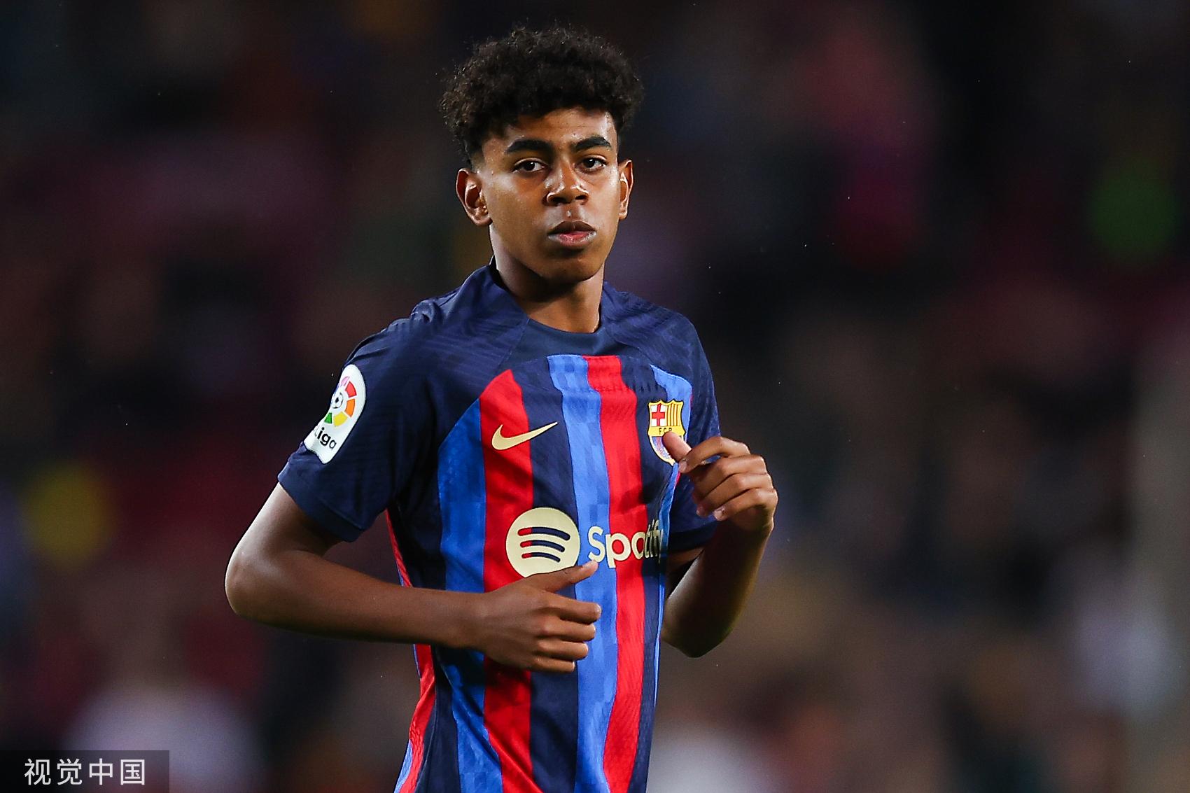 半场战报：那不勒斯1-0尤文，霍伊伦7分钟闪击，内雷斯助攻（半场快讯：那不勒斯1-0领先尤文，霍伊伦7分钟建功，内雷斯献助攻）