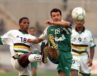 裁判哨声又上热搜（裁判吹罚再上热搜）